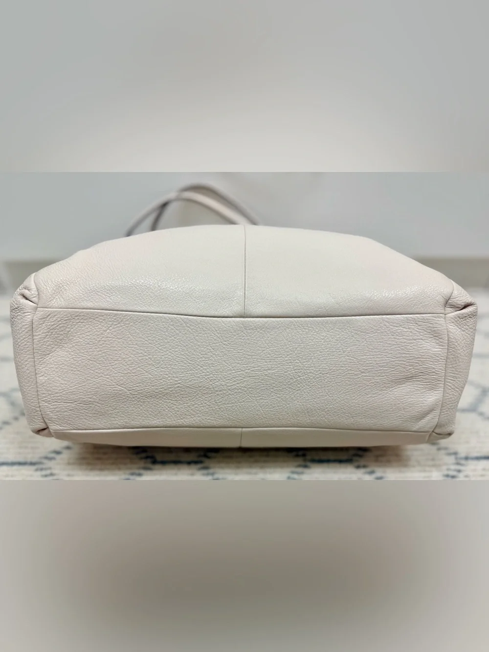 COACH Vintage Y2K Everyday Madison Phoebe White Pebbled Leather Hobo Handbag